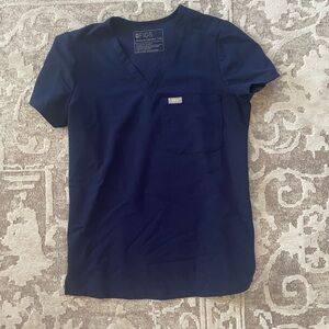 Figs women’s Navy Blue Catarina scrub top xxs